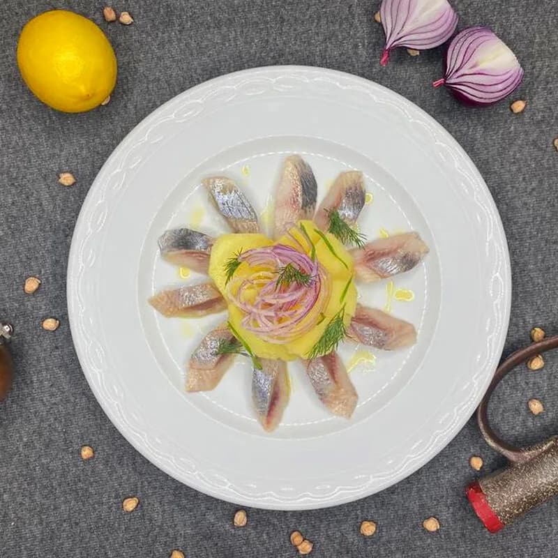 Сельдь с картофелем и луком
